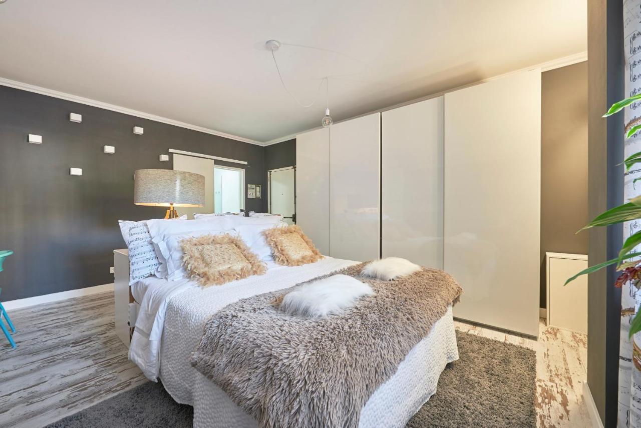 In Bed With Lisbon - Lux4You Taguspark Massama Esterno foto
